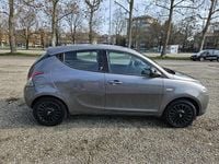 Usata Lancia Ypsilon 69 CV (50 kW) 2015 Grigio Utilitaria