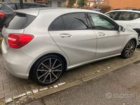 Usata Mercedes A180 109 CV (80 kW) 2014 Grigio Berlina