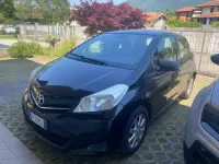 Usata Toyota Yaris Active 69 CV (50 kW) 2012 Nero Utilitaria