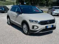 Usata VW T-Roc Life 110 CV (80 kW) 2022 Beige SUV