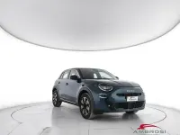 Usata Fiat 600 Pop 145 CV (106 kW) 2025 Blu SUV