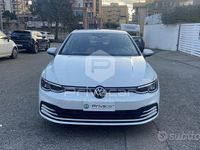 Usata VW Golf VIII Life 110 CV (80 kW) 2023 Bianco Utilitaria
