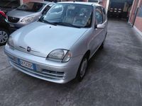 Usata Fiat 600 Active 54 CV (39 kW) 2009 Grigio chiaro Utilitaria