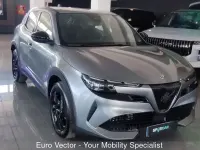 Usata Alfa Romeo Junior 145 CV (106 kW) 2025 Grigio SUV