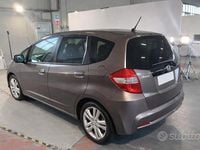 Usata Honda Jazz Elegance 99 CV (72 kW) 2013 Grigio Utilitaria