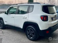 Usata Jeep Renegade Longitude 131 CV (96 kW) 2021 Bianco SUV