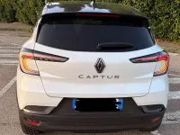 Usata Renault Captur Techno 101 CV (74 kW) 2025 Bianco SUV