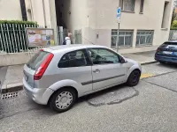 Usata Ford Fiesta Ghia 75 CV (55 kW) 2002 Grigio Utilitaria
