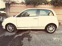 Usata Lancia Ypsilon 75 CV (55 kW) 2011 Bianco Utilitaria