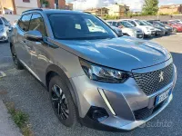 Usata Peugeot e-2008 Allure 56 kW (77 CV) 2021 Grigio SUV