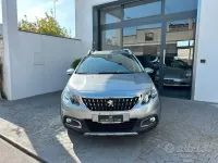 Usata Peugeot 2008 Allure 102 CV (75 kW) 2018 Grigio SUV