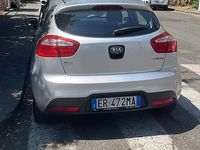 Usata Kia Rio 75 CV (55 kW) 2013 Grigio Utilitaria