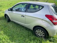Usata Hyundai i20 78 CV (57 kW) 2010 Grigio Utilitaria