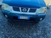 Usata Nissan Navara 133 CV (97 kW) 2004 Bluazzurro Pick-up