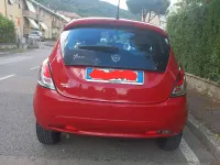 Usata Lancia Ypsilon Gold 69 CV (50 kW) 2016 Rosso Utilitaria