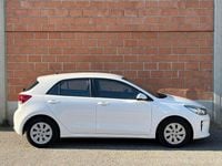 Usata Kia Rio Active 77 CV (56 kW) 2017 Bianco Berlina