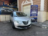 Usata Lancia Ypsilon 69 CV (50 kW) 2015 Grigio Utilitaria