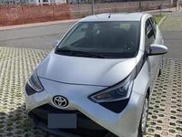 Usata Toyota Aygo Connect Style 72 CV (52 kW) 2020 Grigio Utilitaria
