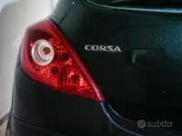 Usata Opel Corsa 75 CV (55 kW) 2013 Bluazzurro Utilitaria