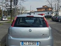 Usata Fiat Grande Punto Dynamic 77 CV (56 kW) 2005 Grigio Utilitaria
