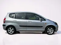 Usata Honda Jazz 83 CV (61 kW) 2003 Argento Utilitaria