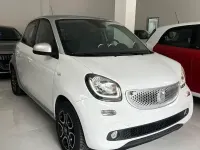 Usata Smart ForFour 71 CV (52 kW) 2015 Bianco Utilitaria