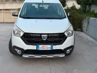 Usata Dacia Dokker Stepway 90 CV (66 kW) 2017 Bianco Monovolume