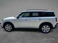 Käytetty Mini Countryman Classic 150 HP (110 kW) 2024 Valkoinen Katumaasturi