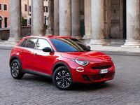 Uusi Fiat 600E Pop 114 kW (156 HP) 2025 Oranssi
