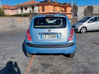 Usata Lancia Ypsilon 69 CV (50 kW) 2005 Blu Utilitaria