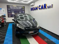 Usata Ford Fiesta 68 CV (50 kW) 2010 Nero Berlina