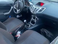 Usata Ford Fiesta 68 CV (50 kW) 2009 Nero Utilitaria