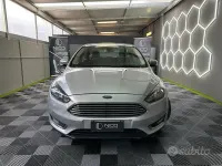 Usata Ford Focus Business Edition 120 CV (88 kW) 2015 Grigio Station wagon