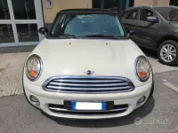 Usata Mini Cooper D Pepper 109 CV (80 kW) 2007 Beige Utilitaria