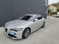 Usata Alfa Romeo Giulia Super 150 CV (110 kW) 2017 Grigio Berlina
