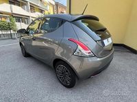 Usata Lancia Ypsilon 69 CV (50 kW) 2020 Grigio Utilitaria