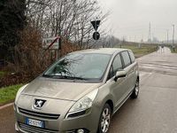 Usata Peugeot 5008 112 CV (82 kW) 2010 Grigio Monovolume