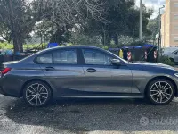 Begagnad BMW 318 Advantage 150 HK (110 kW) 2022 Grå Sedan