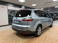 Usata Ford S-MAX Titanium 140 CV (102 kW) 2008 Argento Monovolume