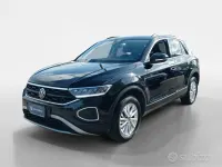 Usata VW T-Roc Life 116 CV (85 kW) 2023 Nero SUV