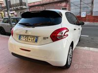 usata Peugeot 208 1.4 HDi 68 CV 5 porte Allure