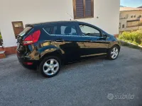 Usata Ford Fiesta 70 CV (51 kW) 2011 Nero Utilitaria