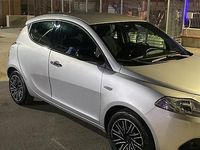 Usata Lancia Ypsilon 69 CV (50 kW) 2018 Grigio Utilitaria
