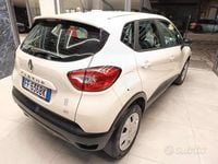Usata Renault Captur 90 CV (66 kW) 2016 Beige SUV