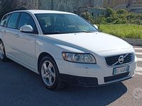 Usata Volvo V50 R-Design 114 CV (83 kW) 2011 Bianco Station wagon