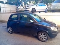 Usata Lancia Ypsilon 80 CV (58 kW) 2004 Nero Utilitaria