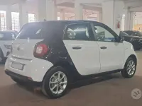 Begagnad Smart ForFour Passion 71 HK (52 kW) 2019 Vit Halvkombi