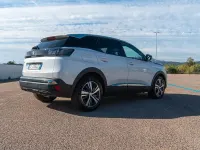 Usata Peugeot 3008 Allure 131 CV (96 kW) 2024 Bianco SUV