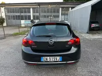 Usata Opel Astra Cosmo 130 CV (95 kW) 2013 Nero Berlina