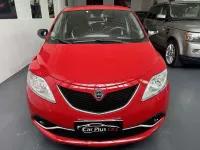 Usata Lancia Ypsilon Silver 69 CV (50 kW) 2017 Rosso Utilitaria